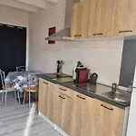 Gite Le Nieudegat Chambre Et Table D'Hote , Kitchenette , Climatisation Et Borne Electrique Bed & Breakfast Simeyrols