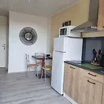 Gite Le Nieudegat Chambre Et Table D'Hote , Kitchenette , Climatisation Et Borne Electrique 3*