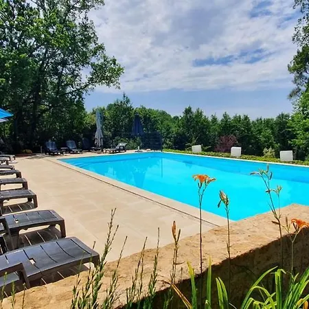 Le Nieudegat D'hote , Kitchenette , Climatisation Et Borne Electrique Bed & Breakfast Simeyrols
