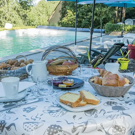 Le Nieudegat D'hote , Kitchenette , Climatisation Et Borne Electrique Bed & Breakfast