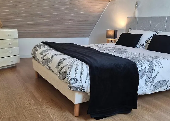 Le Nieudegat Et Table D'hote Piscine Climatisation Proche De Sarlat Au Coeur De La Nature Bed & Breakfast 3*
